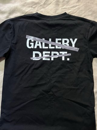 Camiseta Gallery Dept. Negra