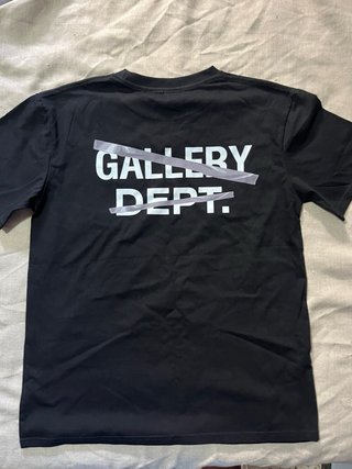 Camiseta Gallery Dept. Negra
