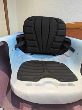 Kayak en perfecto estado con remo y chalecos