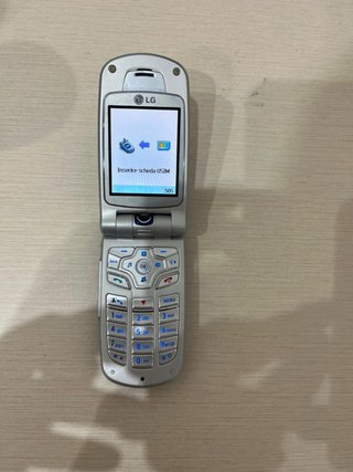 LG U8180 Arancione - Cellulare Vintage