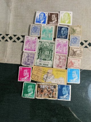 Lote 21 Sellos .Franco,Juan Carlos,pólizas etc.