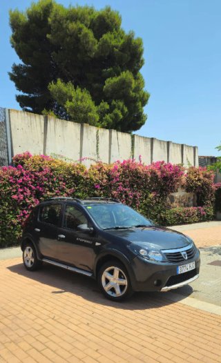 Dacia Sandero 2012