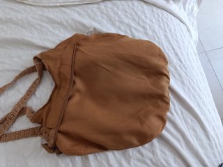 Bolso de verano tejido beige