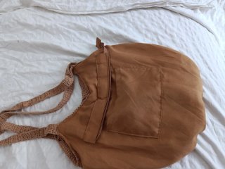 Bolso de verano tejido beige