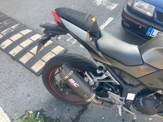 Kawasaki Z300 gris
