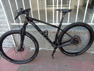 Bicicleta Scott de Carbono