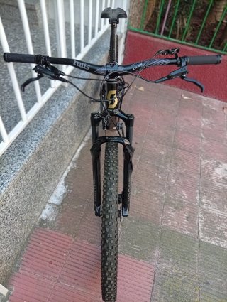 Bicicleta Scott de Carbono