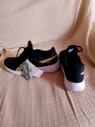 Zapatillas Reebok Lite 3 Negro/Dorado
