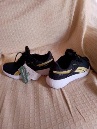 Zapatillas Reebok Lite 3 Negro/Dorado