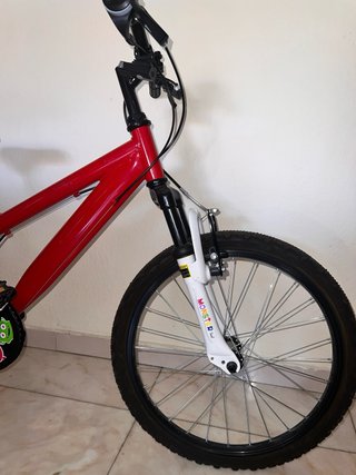 Bicicleta infantil roja (negociable)