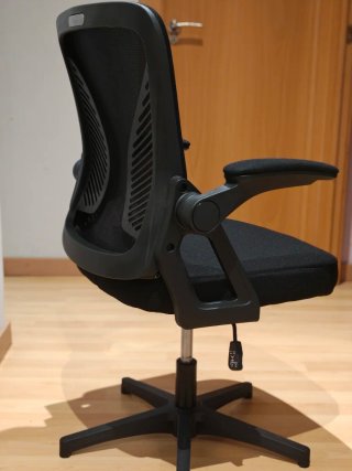 Silla de oficina ergonómica negra