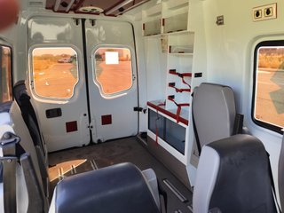 Mercedes-Benz Sprinter Ambulancia Camper 9 plazas