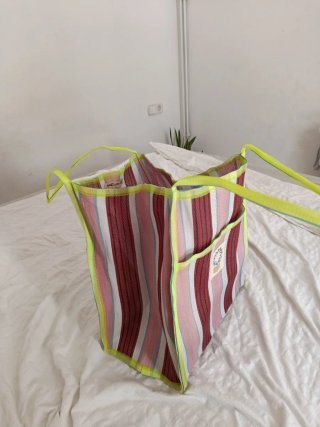Bolso étnico de rayas multicolor