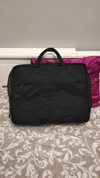 Acer Aspire E 15 + custodia + 2 caricatori