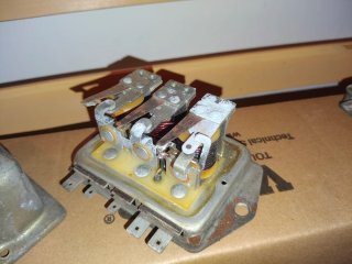 Regulador de Voltaje Antiguo