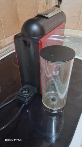 Cafetera Delta Q Mini Qool Roja