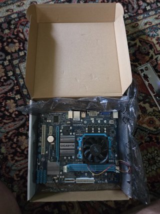 Placa Base Gigabyte AM3+ 78LMT-S2P + AMD Phenom II