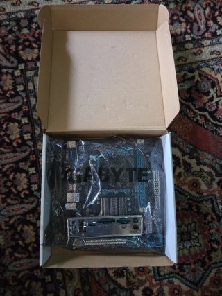 Placa Base Gigabyte AM3+ 78LMT-S2P + AMD Phenom II