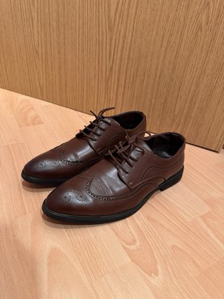 Zapatos de vestir marrones para hombre