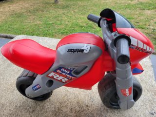 Moto de juguete para niños