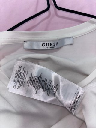 Camiseta Guess Blanca con Brillo