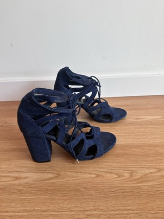 Zapatos Bershka talla 37, azul marino