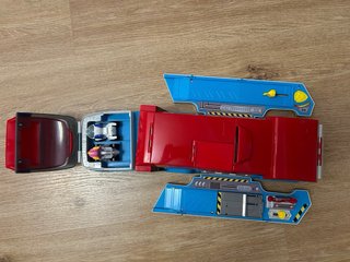 Camión Transportador Patrulla Canina