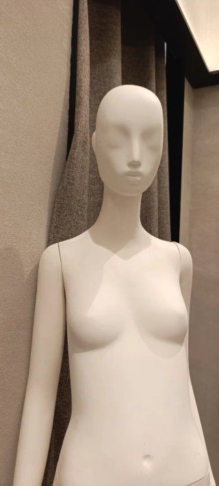 8 Maniquíes Blancos