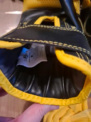 Guantes + vendas Brooklyn Fitboxing
