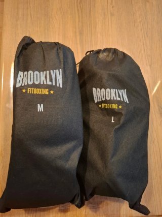 Guantes + vendas Brooklyn Fitboxing
