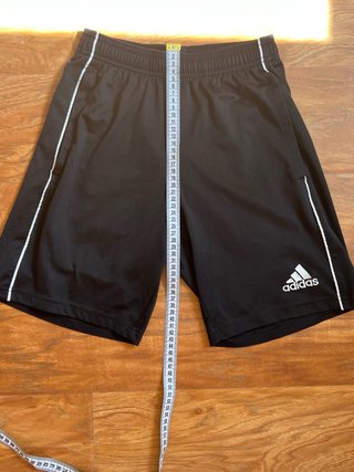 Pantalón corto de Adidas negro bolsillos básico