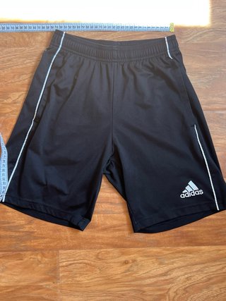 Pantalón corto de Adidas negro bolsillos básico