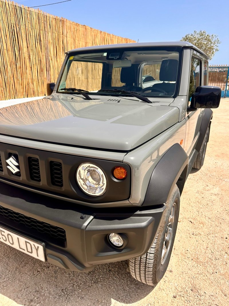 Suzuki Jimny 2020 - foto 1