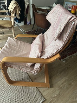 Poltrona Poang IKEA in legno e tessuto