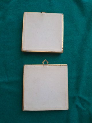 Quadretti floreali ricamati a mano