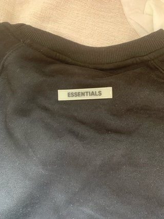 Sudadera Essentials Negra Talla L. Mercadillo