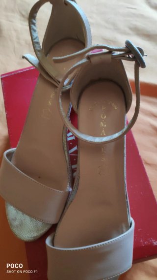 Sandalias Pomares Nude Talla 38 de piel