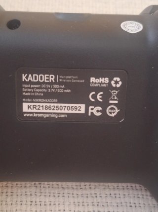 Controller per videogiochi nero Krom Kadoer
