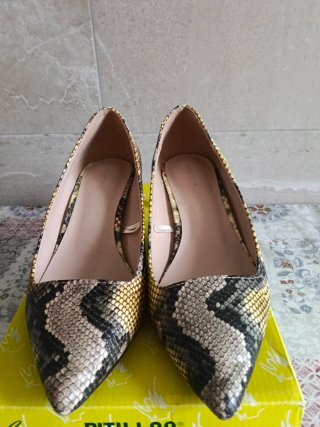 Zapatos de tacón imitación piel serpiente