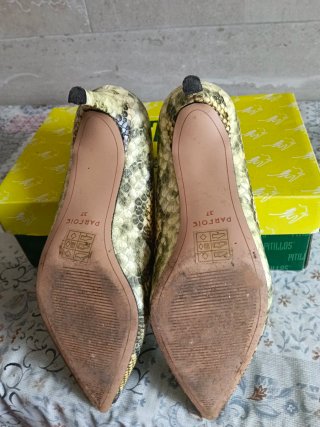 Zapatos de tacón imitación piel serpiente