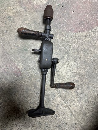 Berbiquí taladro manual antiguo