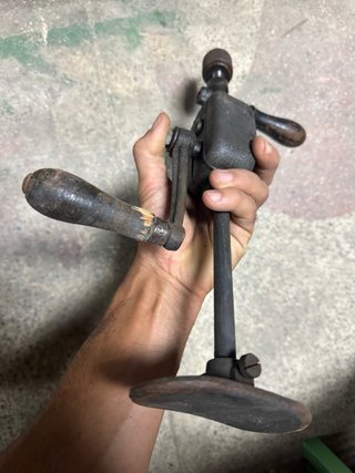 Berbiquí taladro manual antiguo
