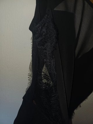 Mono corto Bershka negro encaje talla M