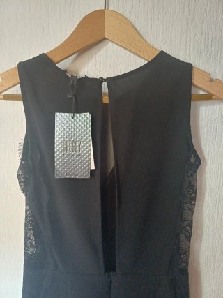 Mono corto Bershka negro encaje talla M