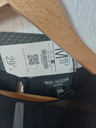 Mono corto Bershka negro encaje talla M