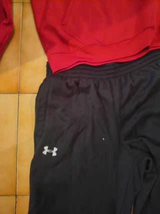 Conjunto Chándal Under Armour HITT USMC