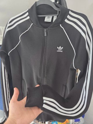 Chaqueta Adidas Negra con Rayas Blancas