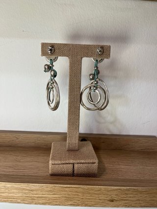 Pendientes UNO de 50 Aro y Cuentas