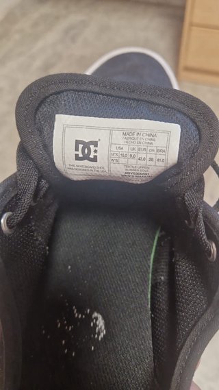 Zapatillas DC Negras y Blancas