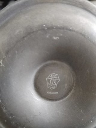 Lotteria di oggetti d'antiquariato: scatola, candelabro, vassoi